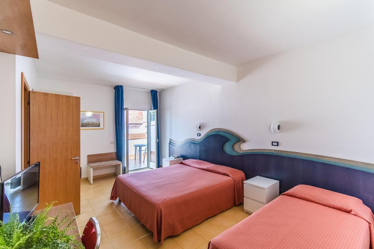Hotel D'Amato Пескічі Екстер'єр фото
